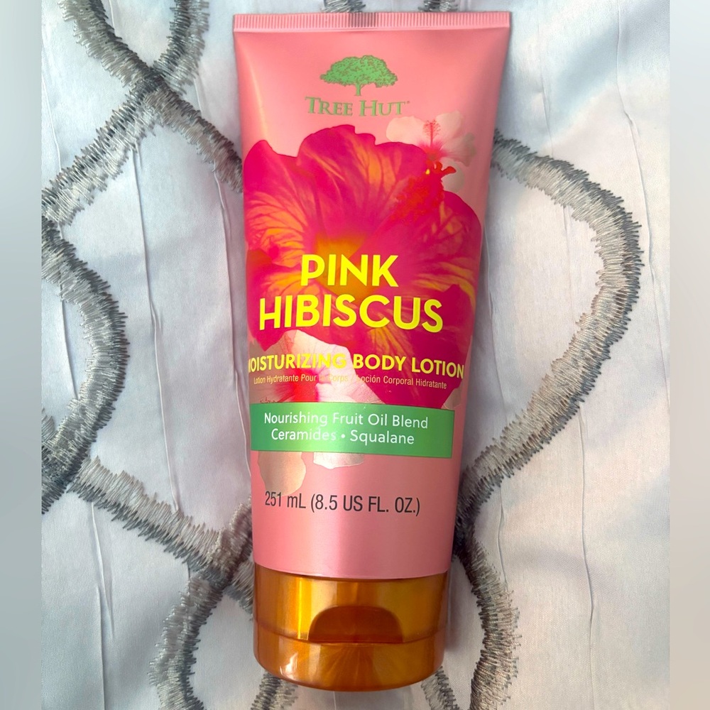 Tree Hut Pink Hibiscus Moisturizing Body Lotion NEW sealed